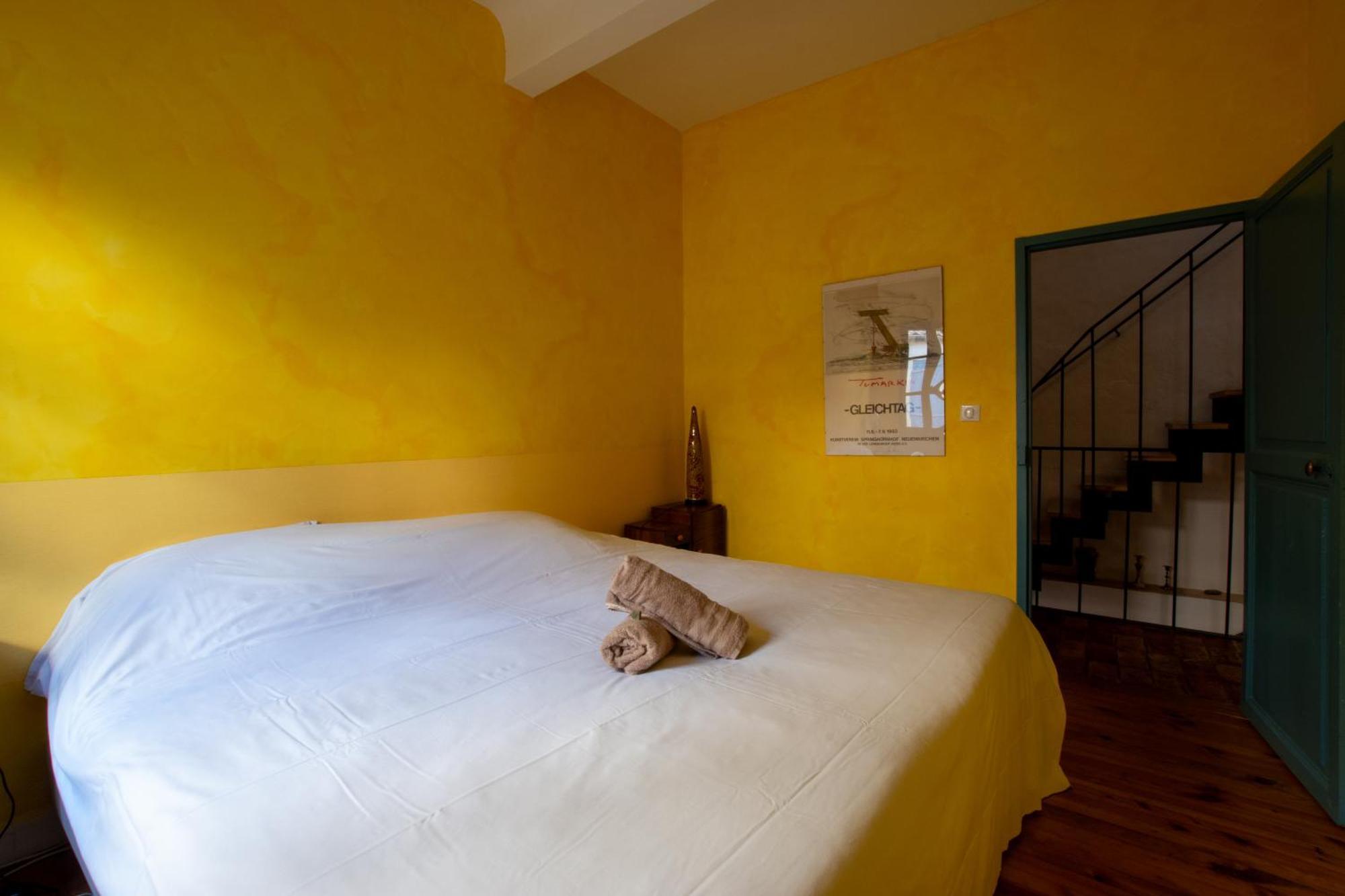 La maison de l'écrivain vacances-arles camargue Esterno foto